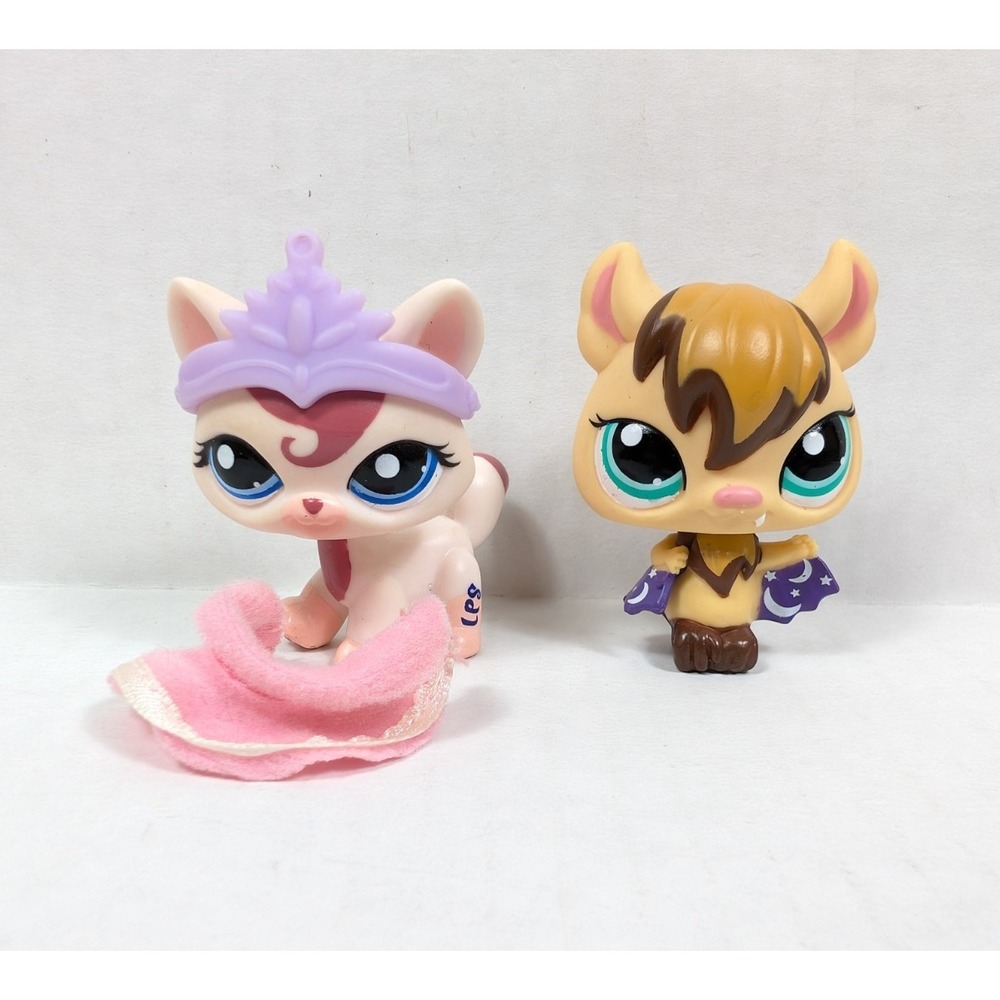 Authentic Littlest Pet Shop Halloween Spooky Tube Pink Cat Bat Figure 1679 1680